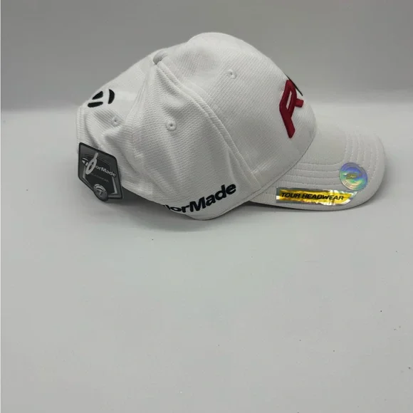 NWT. TaylorMade R11 golf hat is a white adjustable baseball cap - Picture 3 of 5